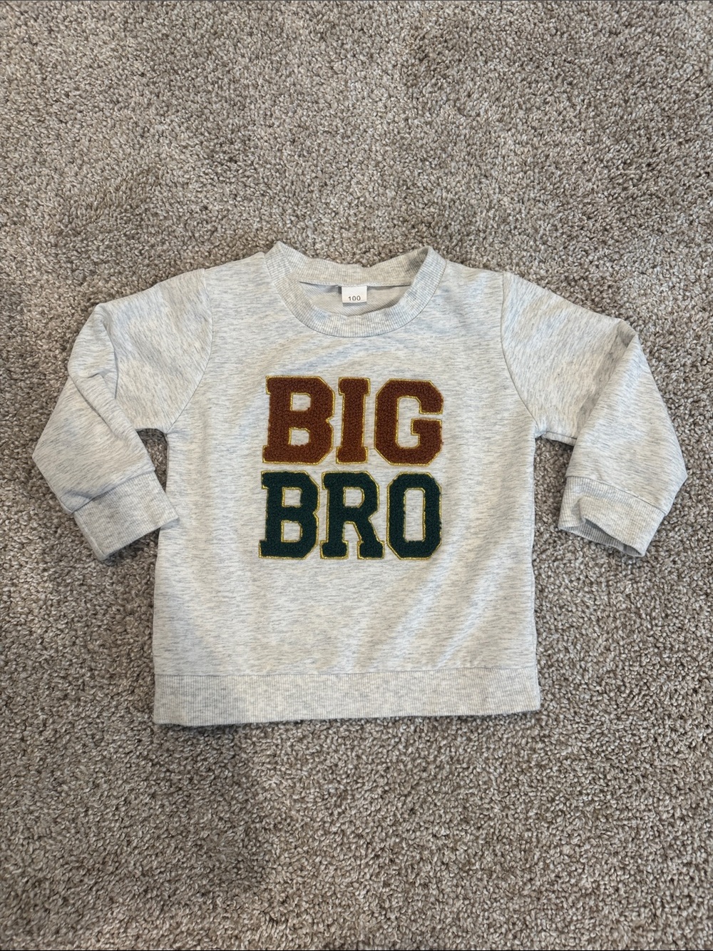 Heather Gray 'BIG BRO' Sweatshirt with Brown and Dark Green Letters